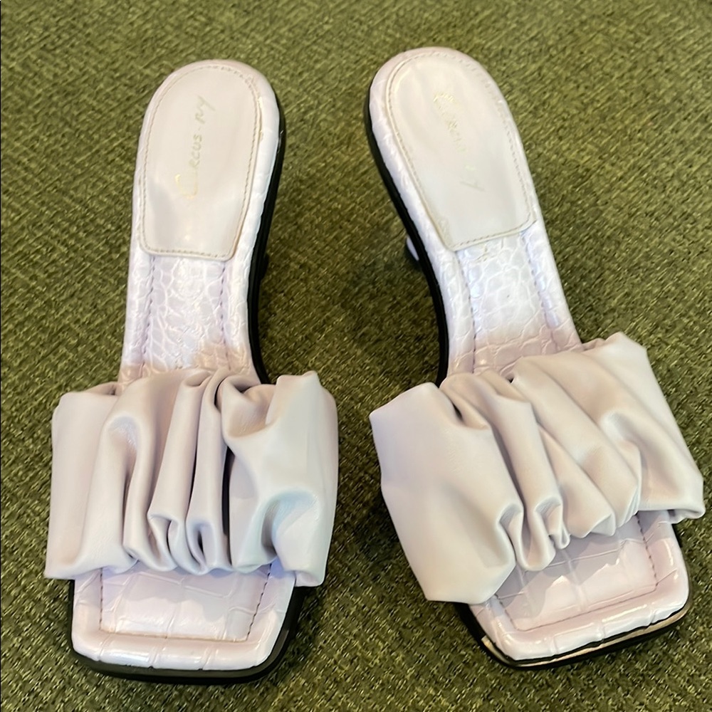Circus by Sam Edelman light lilac colored Mules (sz 9.5)
